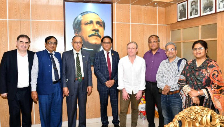 চবি নবনিযুক্ত উপাচার্যের সাথে ফ্রান্সের প্রতিনিধিদলের সৌজন্য সাক্ষাৎ